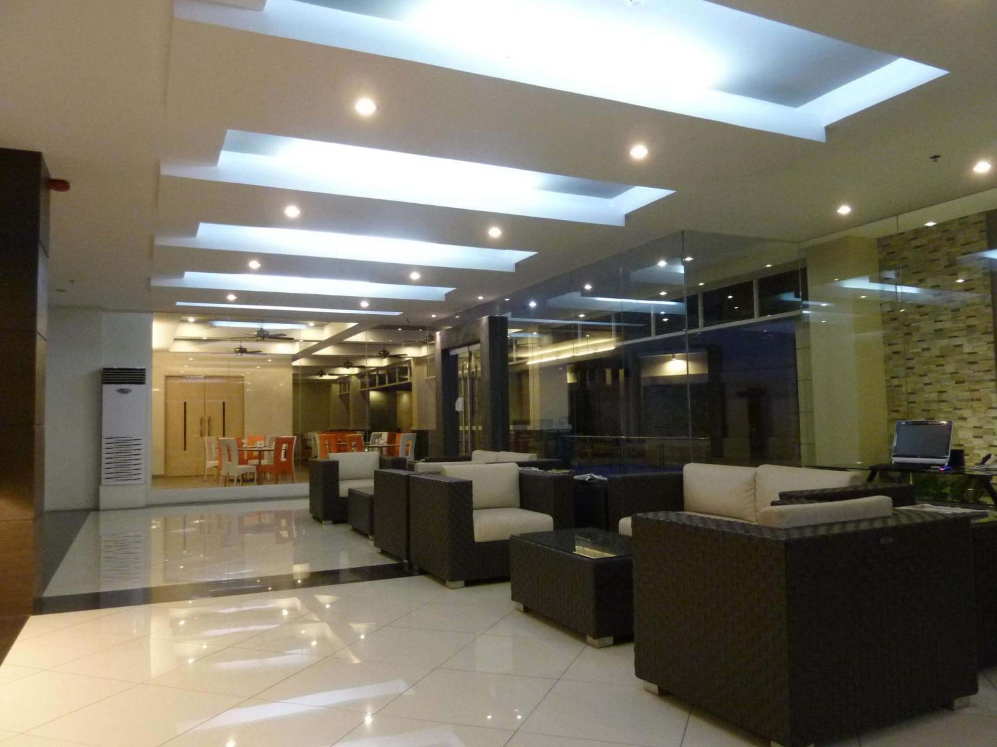 Circle Inn - Iloilo City Center Esterno foto