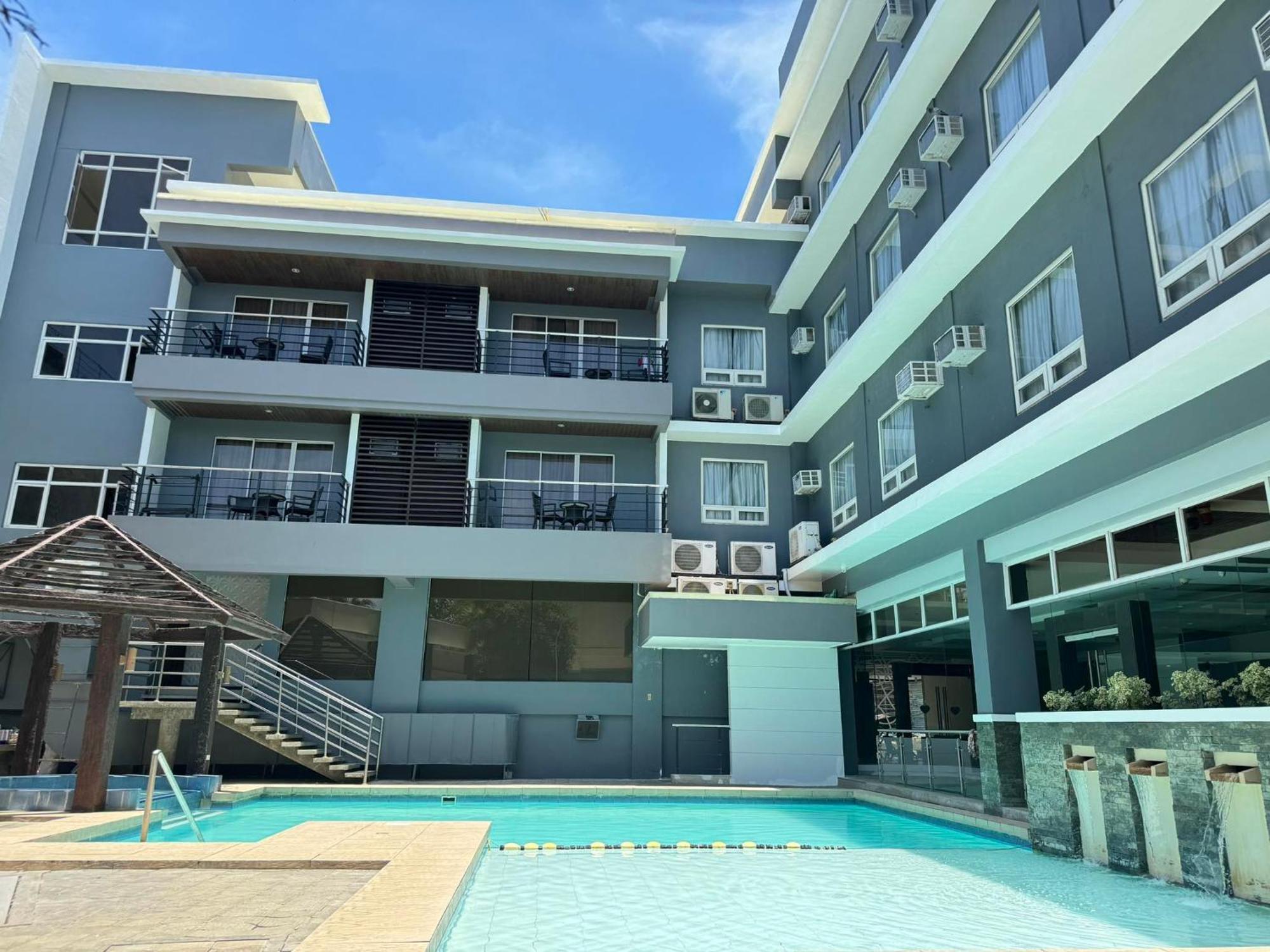 Circle Inn - Iloilo City Center Esterno foto